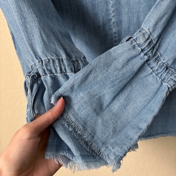 Rails Linen Blend Zimi Vintage Wash Chambray Bell Sleeves V Neck Long Sleeve Top - Picture 8 of 15